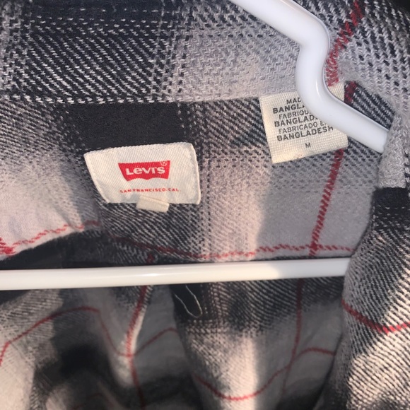 Vintage Levi’s Flannel - Picture 3 of 3